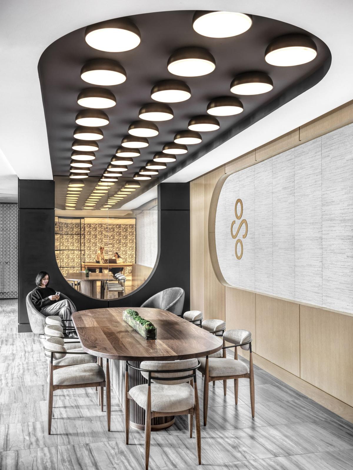 The Clover��Ԣ�������Բ���Ϊ��е�ǰ��ʱ����ѧ