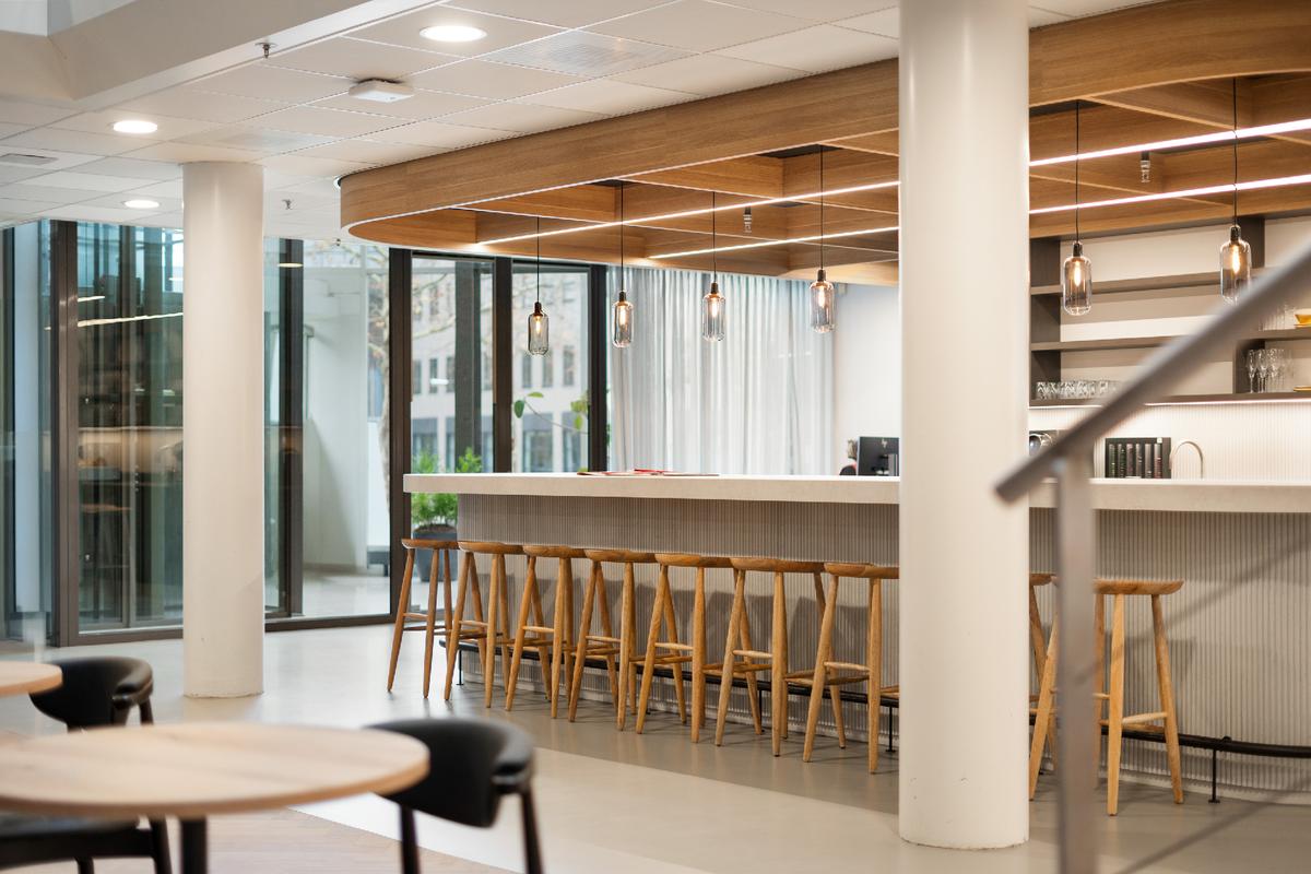 ����House of Redmore���칫��Ӧ���������ų�