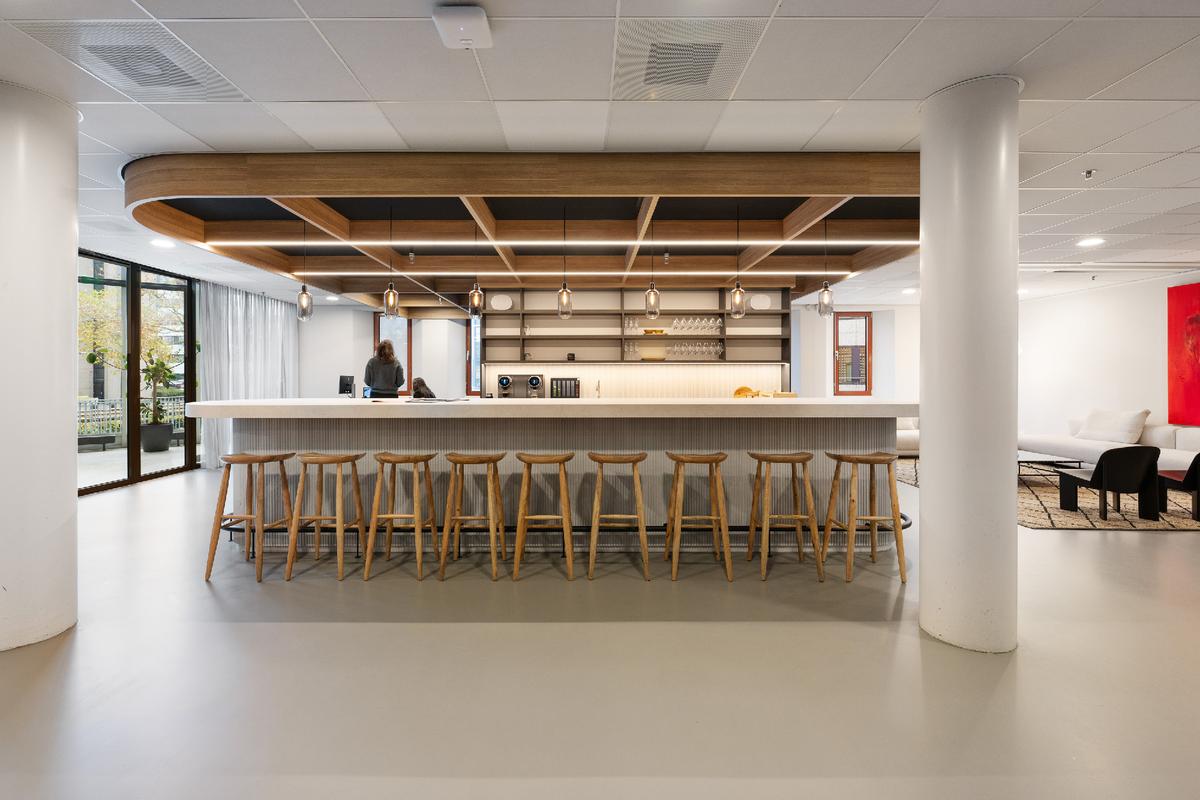 ����House of Redmore���칫��Ӧ���������ų�