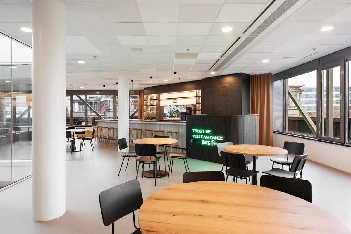 ����House of Redmore���칫��Ӧ���������ų�