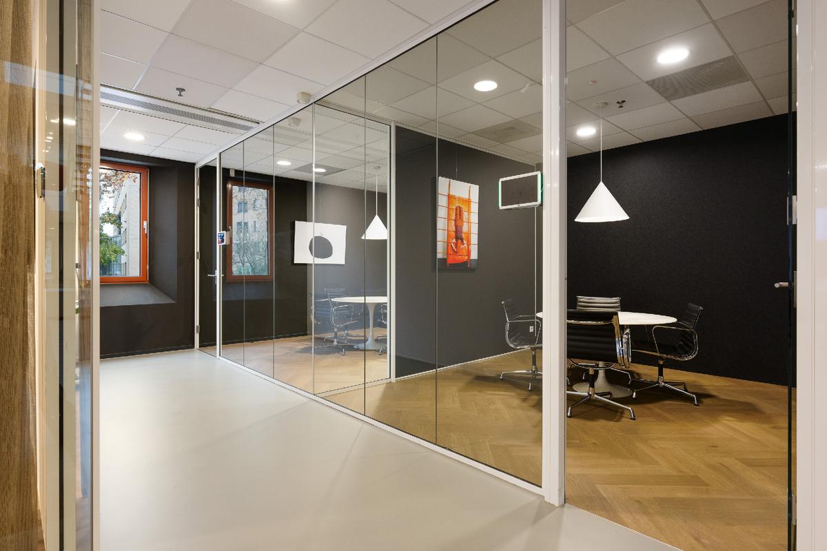 ����House of Redmore���칫��Ӧ���������ų�