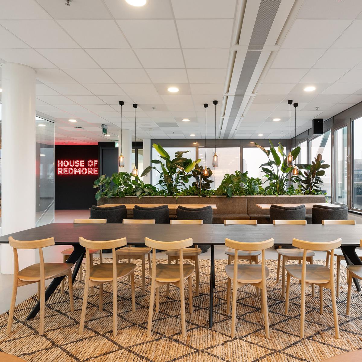 ����House of Redmore���칫��Ӧ���������ų�