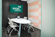 �罻ý��The Social Lights���ᰢ����˹�а칫 ������