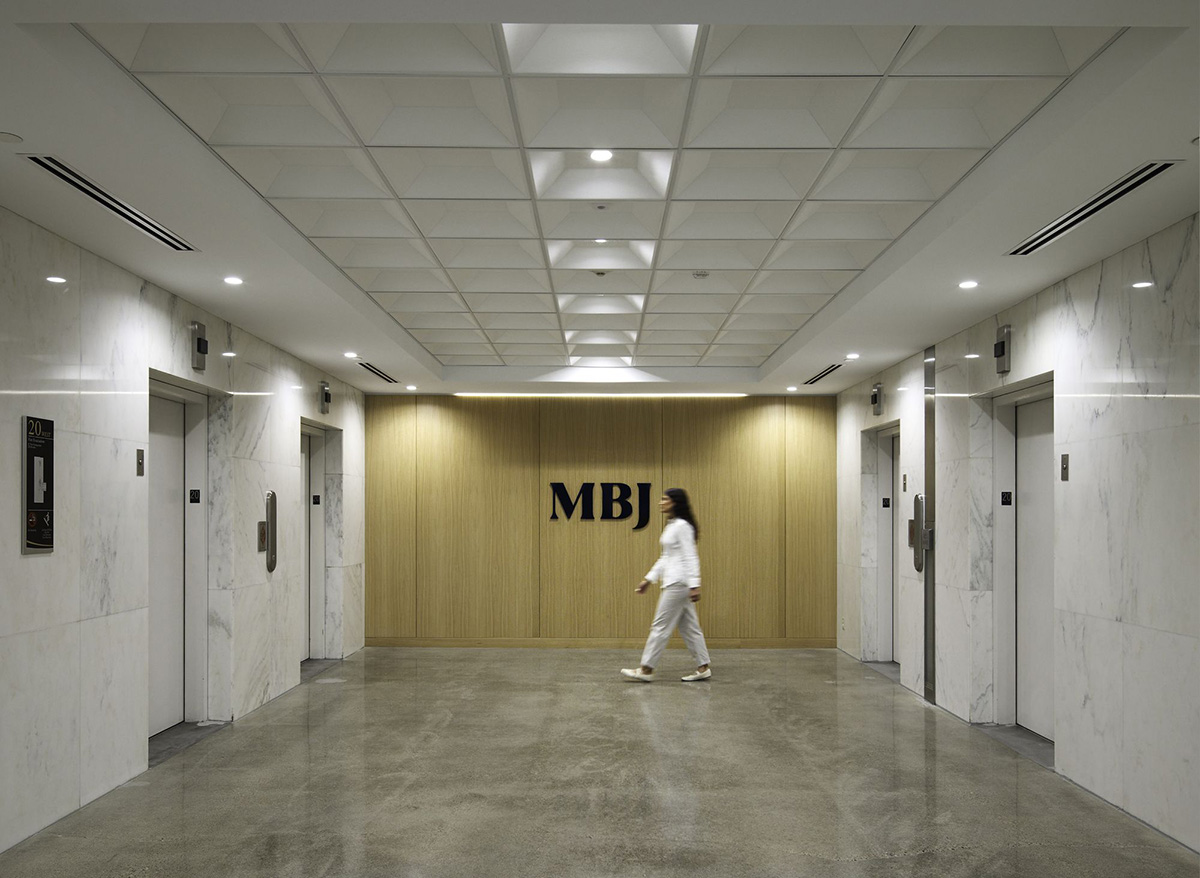 MBJ���ܲ��������С��ȴ����Ա��ֵ�ñ����İ칫��