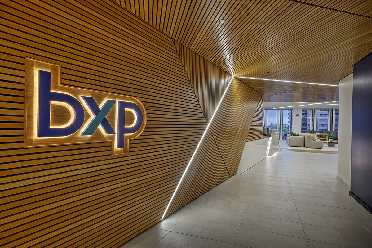 BXP 2EC �ɽ�ɽ��רҵ���¶ȼ�ߵ�ʱ�а칫�ռ�