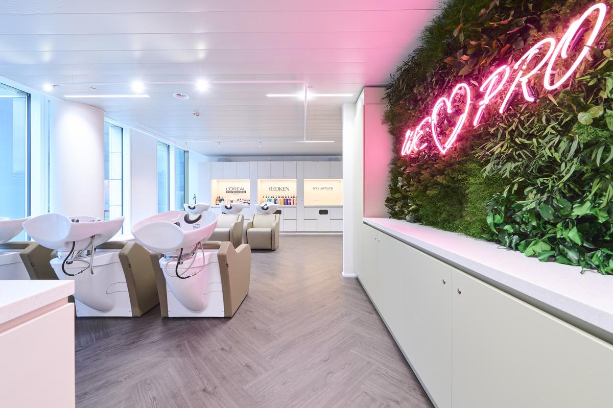 �ȷ�Ʒ�����ԣ�L'Oreal��³������Ԫ�鶯����ѧ�ռ�