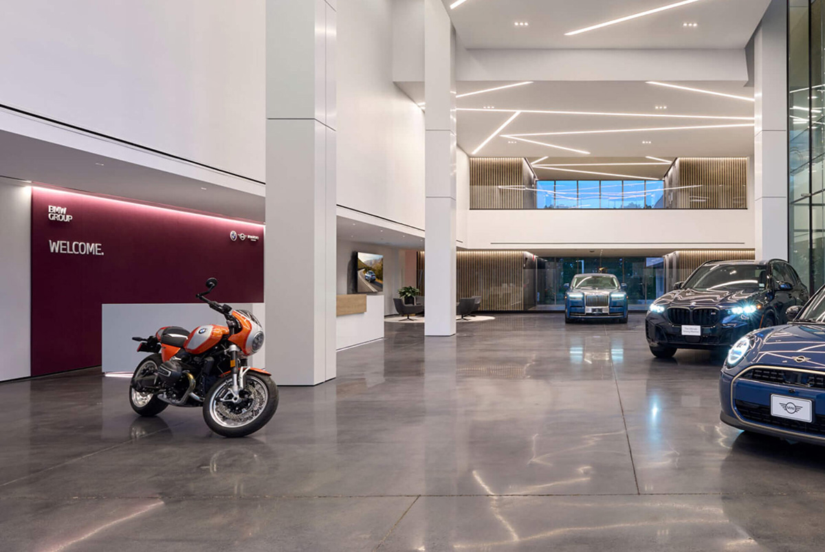 BMW���������ܲ��������죺��ϰ칫��ֹ�ڡ���λ���ɡ�