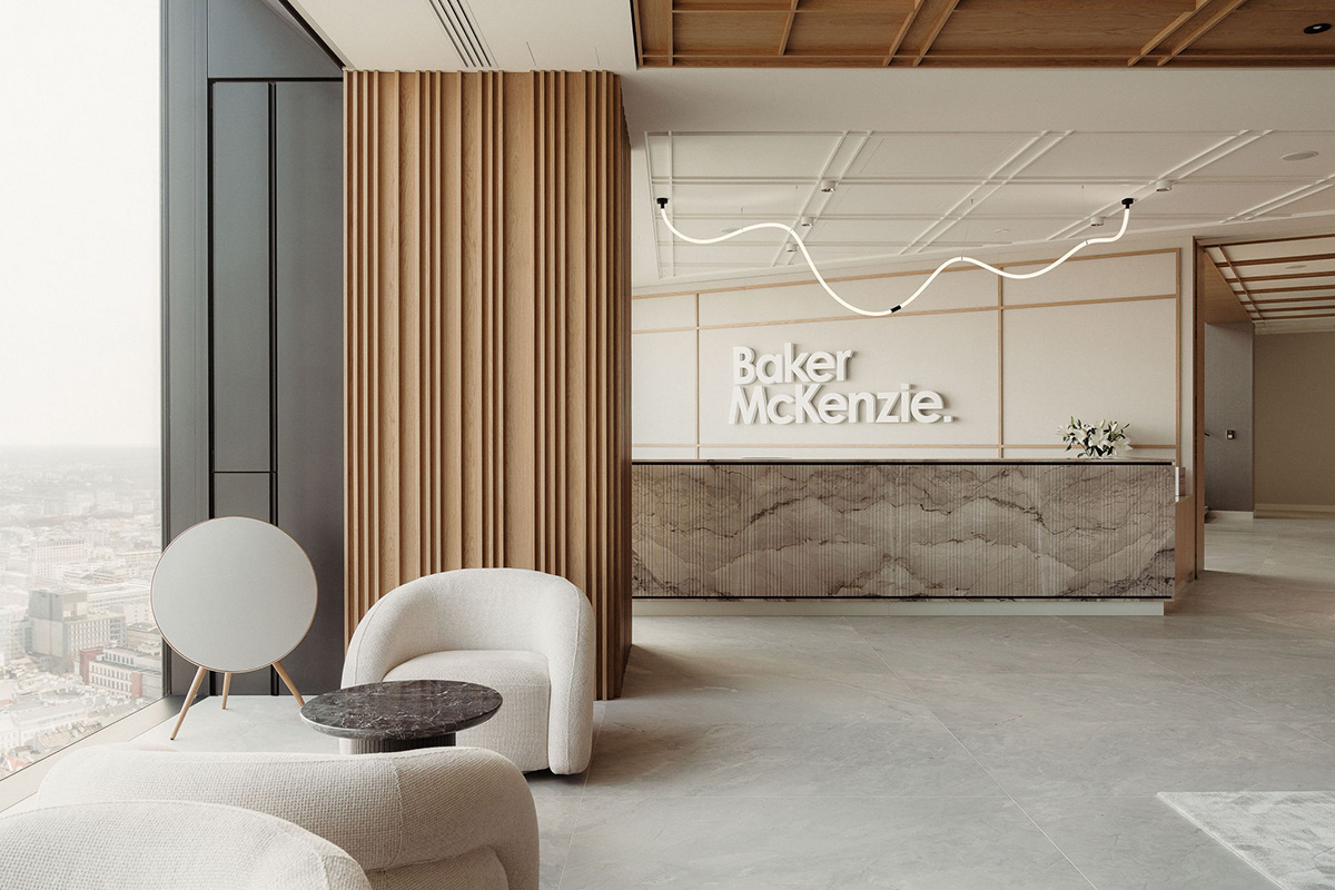 Baker McKenzie������ɳ�ܲ���һ�������ߵ���ѧ����