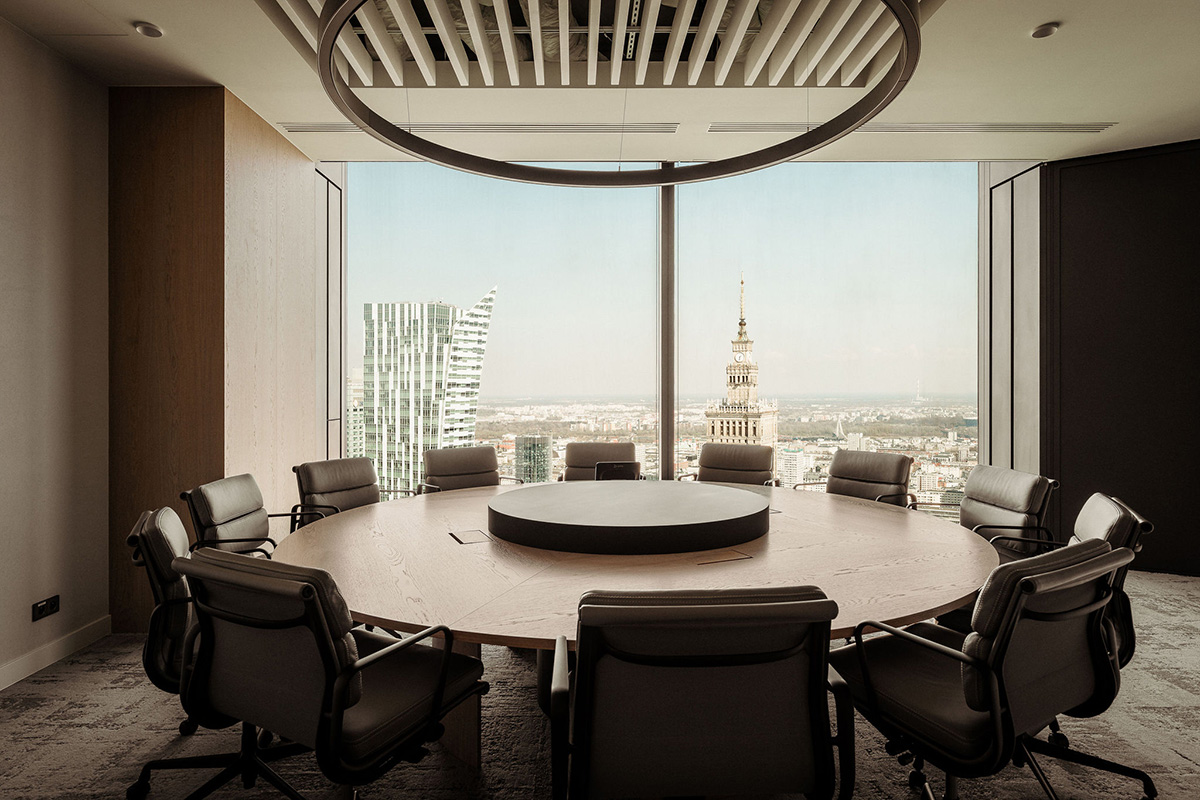 Baker McKenzie������ɳ�ܲ���һ�������ߵ���ѧ����