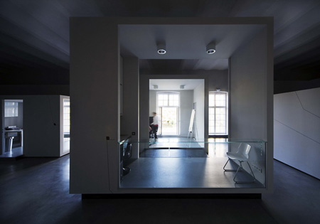 “盒子”建造:Wanda Reich and Noémi Varga